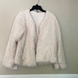 Fuzzy warm white jacket. Size L/XL.